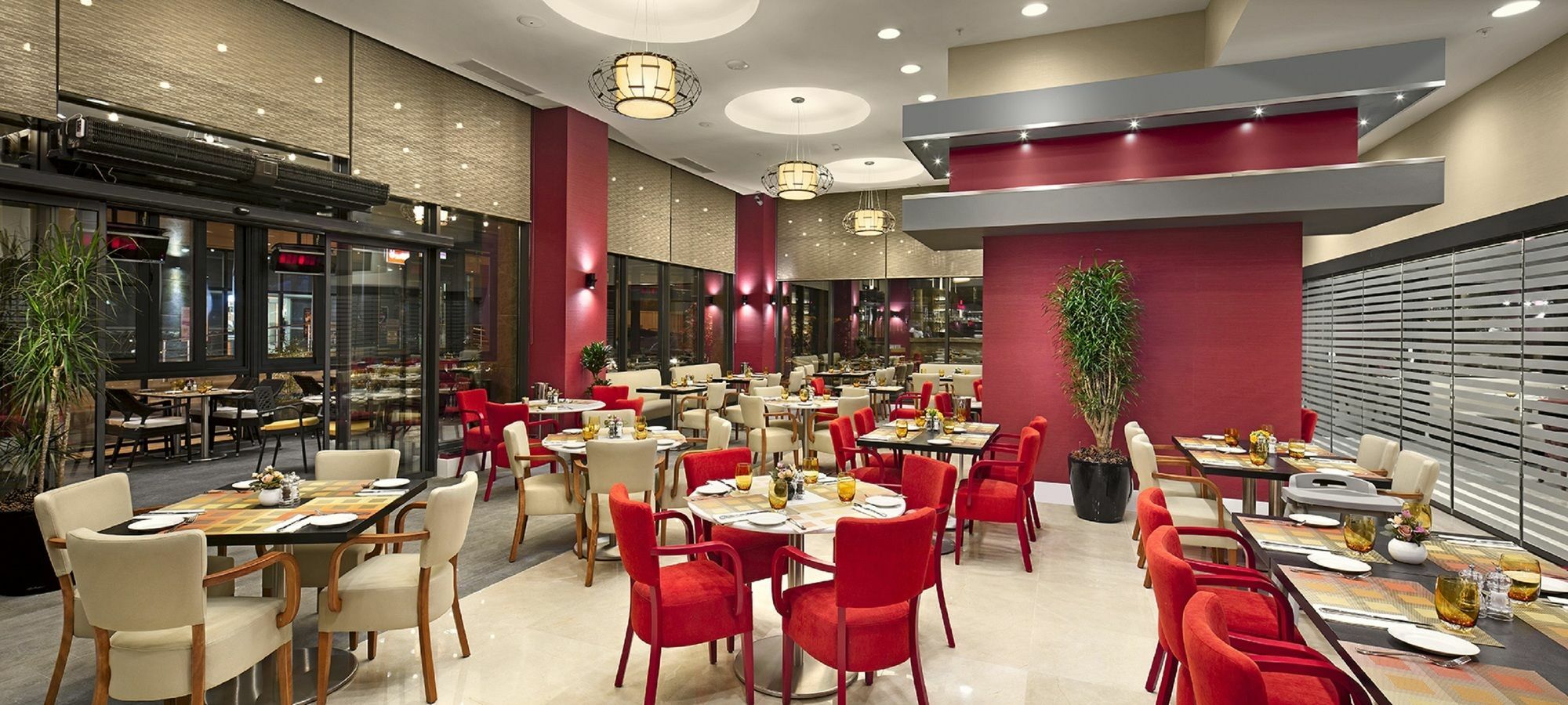 Ramada Plaza By Wyndham Eskişehir Exterior foto